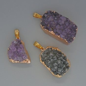 Amethyst Druzy Geode Pendant in a Golden Setting, diameter 19x27 mm ±, length 35 mm ±
