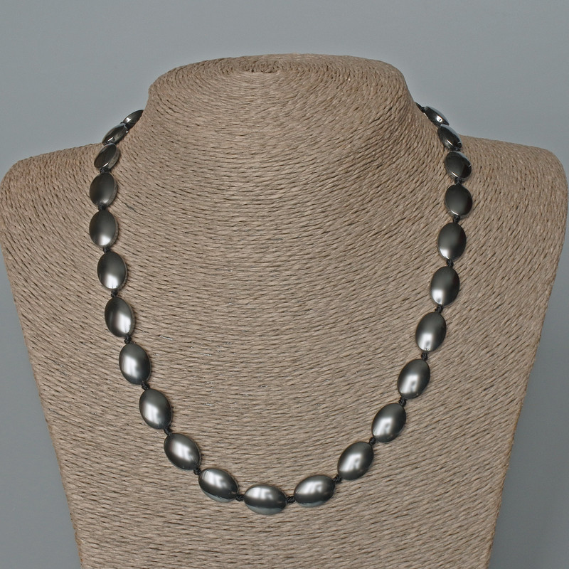 Oval Hematite Necklace, diameter 10×14 mm ±, length 49 cm ±