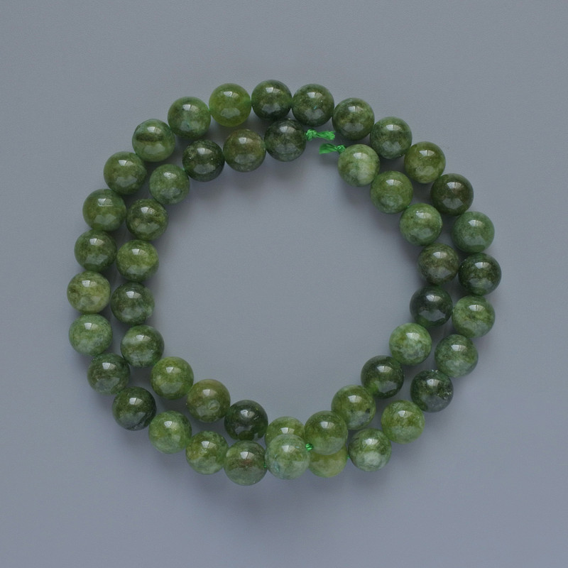 Jadeite Beads, Natural Stone, Smooth Round Beads, 8 mm Diameter, 39 cm Length on Thread