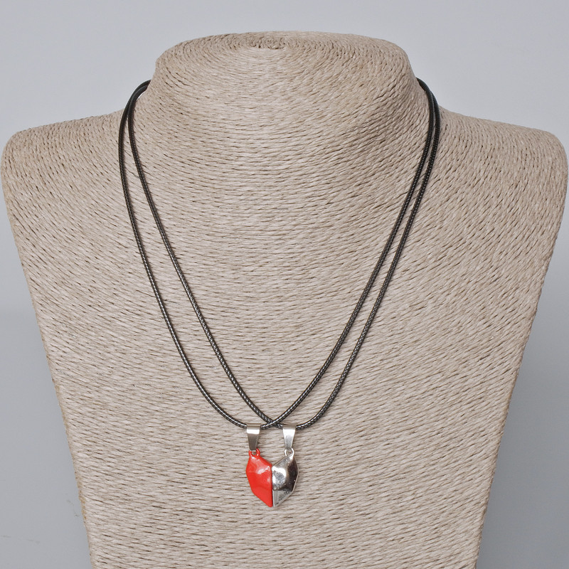 Pair of Heart Pendants on a Magnet, red enamel, silver-tone metal 20, 5x17, 5 mm + -, length 45-50 cm