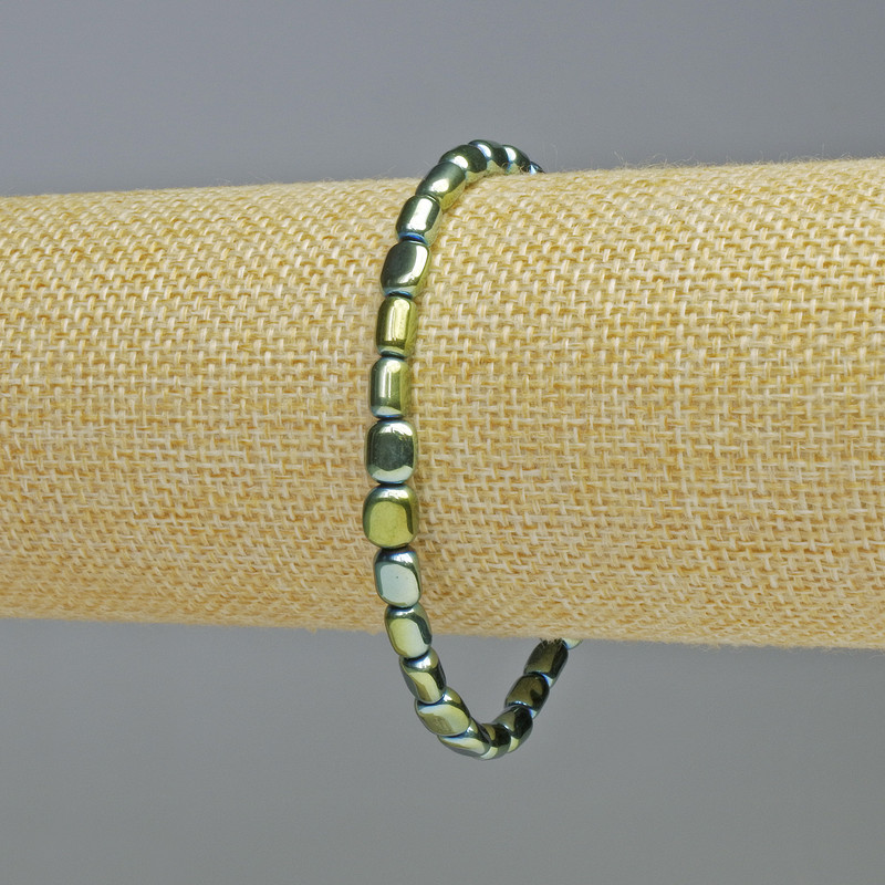 Bracelet Hematite oval, color green chameleon, diameter 7x6 mm, length 18 cm, stretch