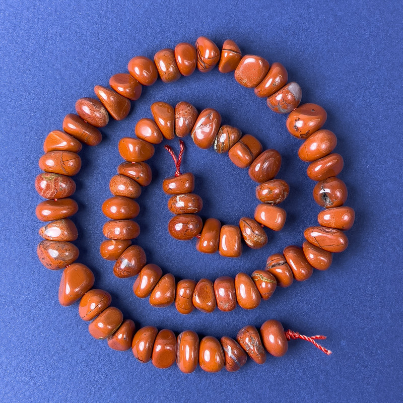 Red Jasper Beads Faceted 10x6mm +- on Thread, 40 cm Length