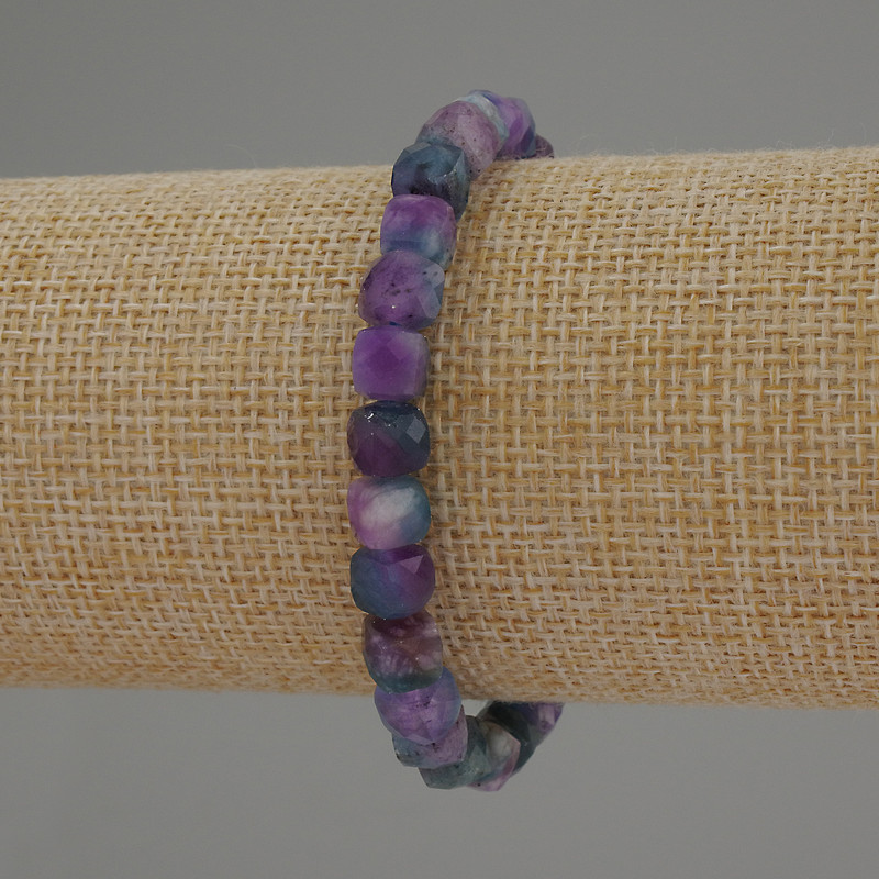 Elastic bracelet with natural fluorite, faceted cube beads, 7 mm diameter, 18 cm length