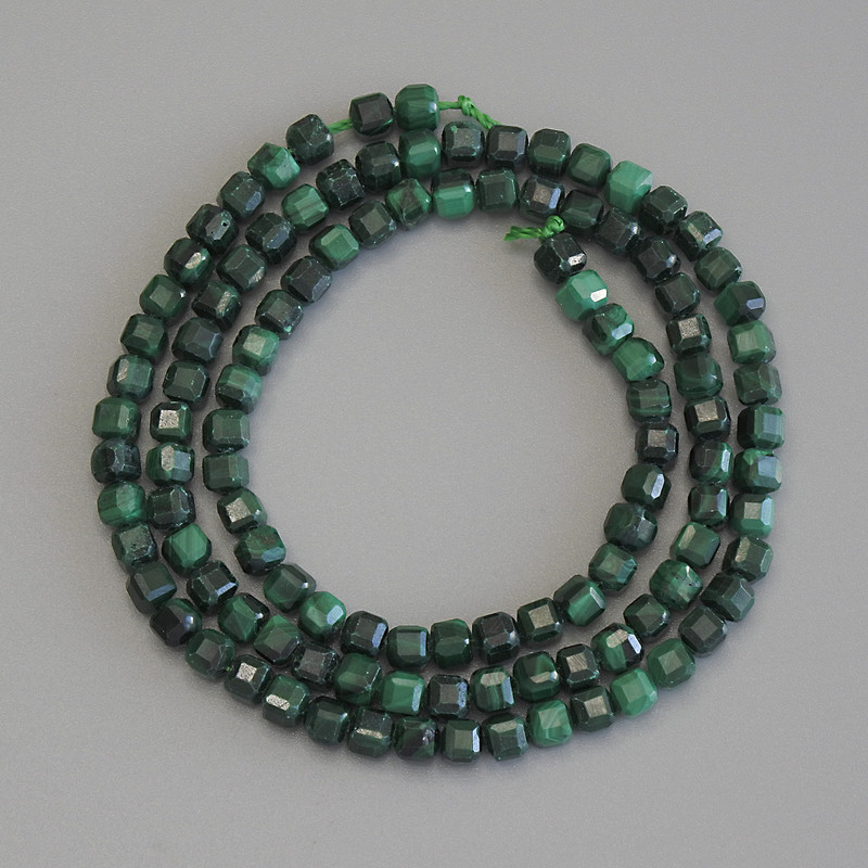 Malachite Beads Faceted Cube, 3x3 mm diameter, 39 cm length on thread