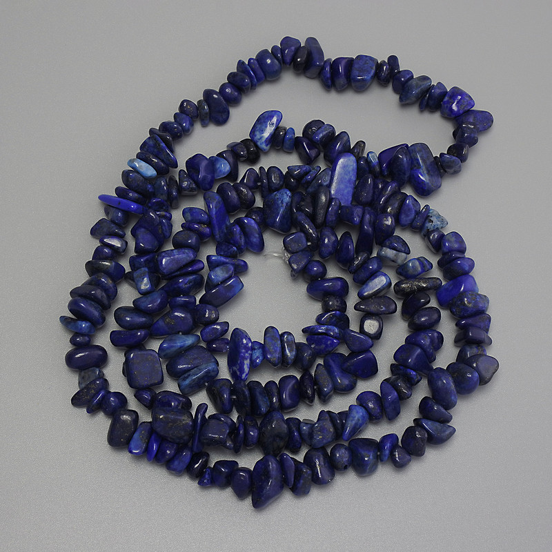 Lazurite chip beads, diameter 7–10×2–6 mm, length 80 cm on thread