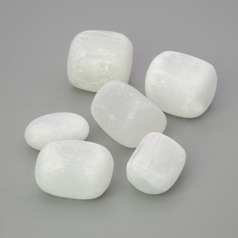 Souvenir Selenite Tumbled Stone ~ sizes 27x16-26 mm (±) packaged 100 g (price per 100 g)