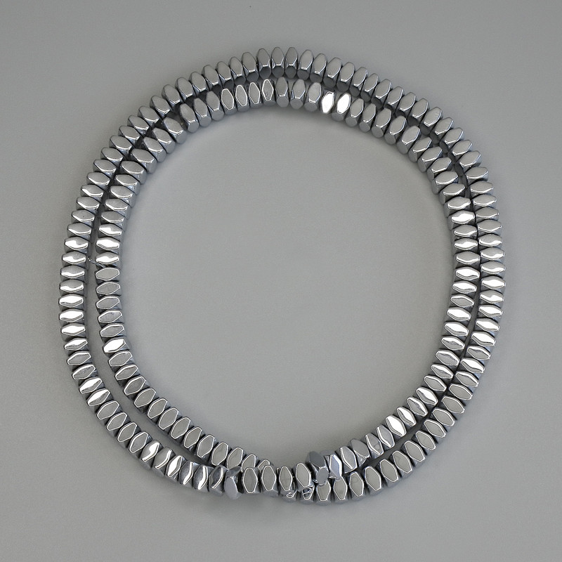 Hematite beads, silver color, faceted square rondel 4x2mm ± on thread, length 40 cm+