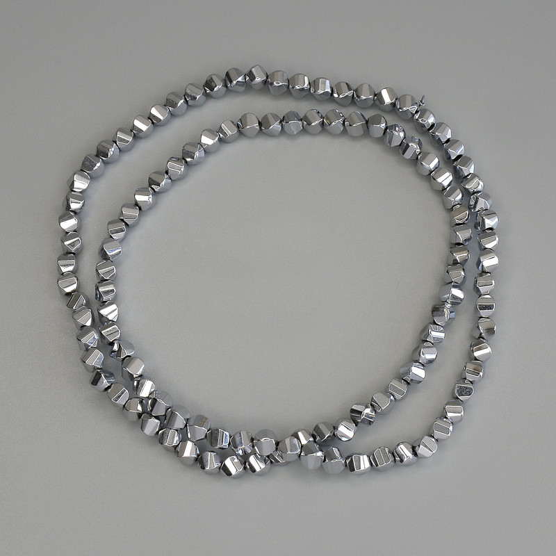 Hematite beads, silver color, diamond-shaped 4x4 mm ± on thread, length 40 cm+