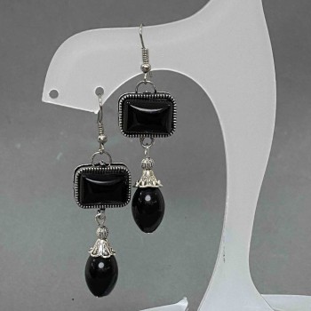 Agate Earrings in an Elegant Bezel Setting