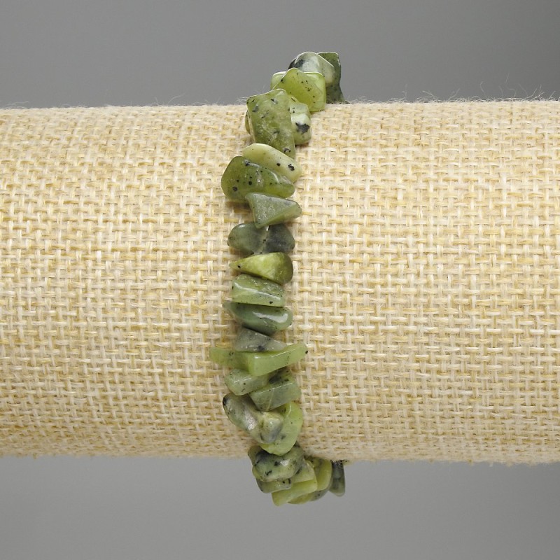 Jadeite Chip Bracelet, chip size 5–12 × 2–5 mm, length 18 cm, stretch bracelet