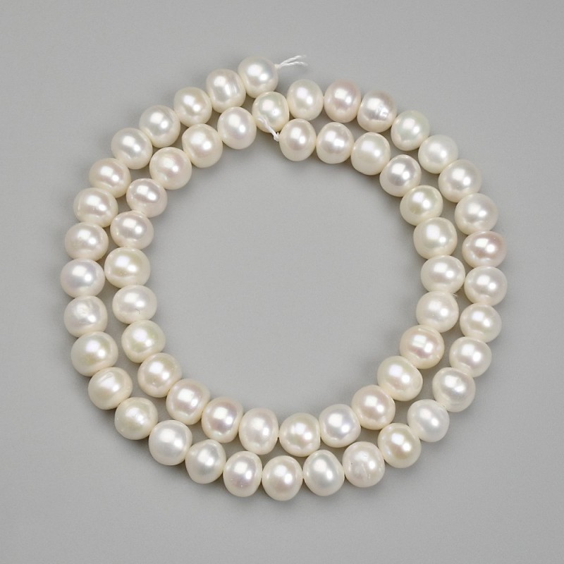 River Pearl Beads, diameter 6.5–7×7 mm on a thread, length 36 cm+