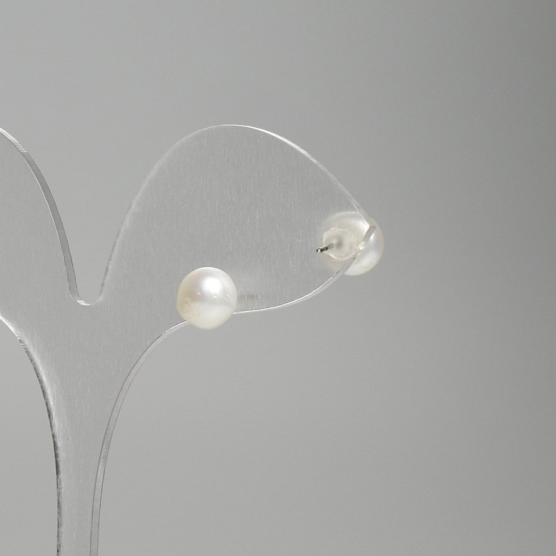 Freshwater Pearl Stud Earrings, 7 mm diameter