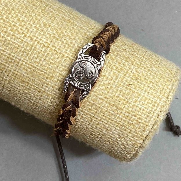 Bracelet with metal insert, 10 mm thick eco-leather, brown color, length 18–22 cm with adjustable closure