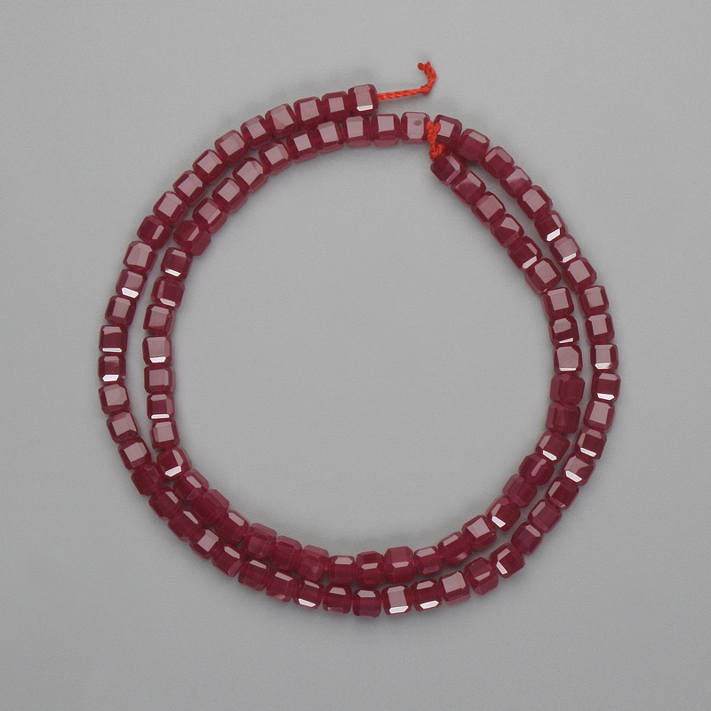 Ruby Beads (Corundum) Faceted Cube 4x4 mm, 38 cm long on thread