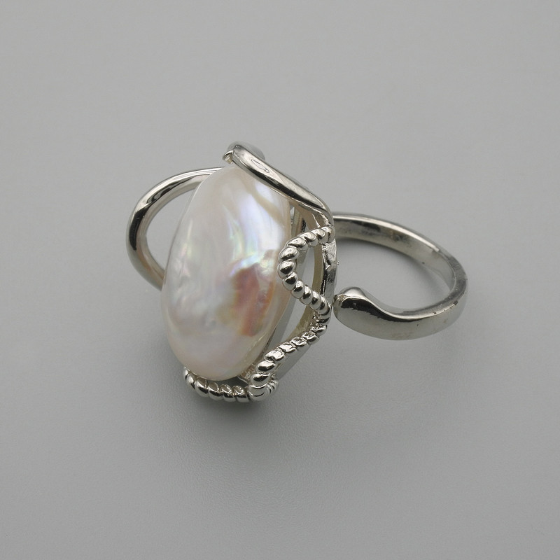 Baroque Pearl Earring in a Silver-Tone Setting, diameter 20-22 mm ± b/r