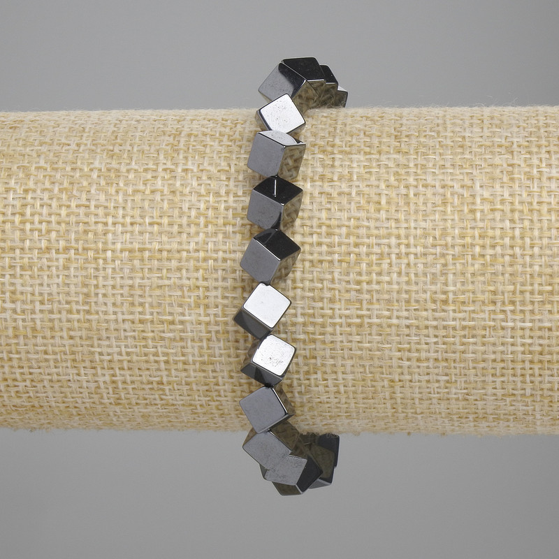 Hematite Cube Bracelet with Transverse Hole, 5.5×5.5 mm ±, 18 cm Stretch