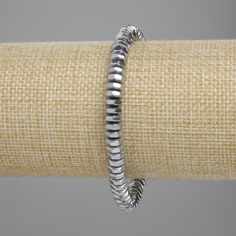 Faceted hematite rondelle bracelet, 6×2 mm diameter, silver color, length 18 cm ±, stretch