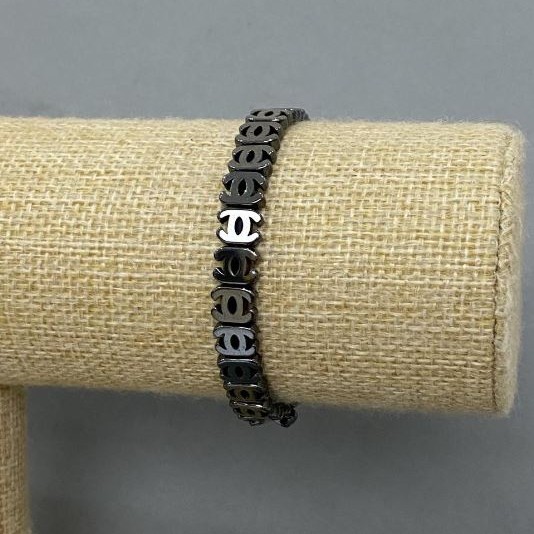 Hematite Chanel Bracelet 8×6 mm, length 18 cm ±, elastic