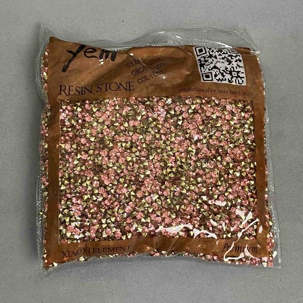 Pink rhinestones, 3 mm diameter, packaging 110 g (±)