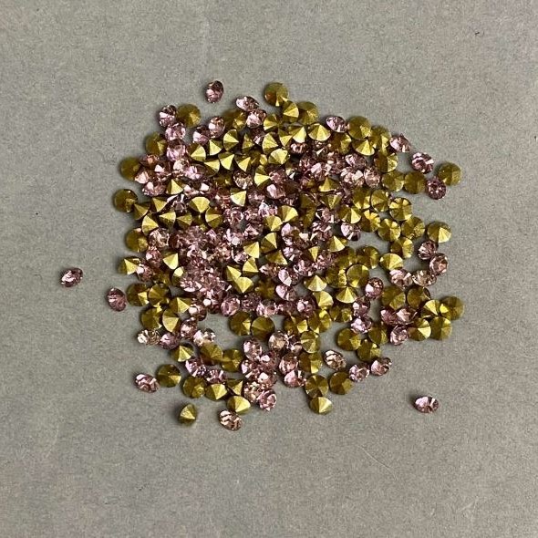 Purple rhinestone beads, diameter 2.5 mm, packaging 4 g (±)