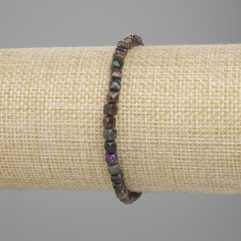 Tourmaline Faceted Cube Bracelet 4×4 mm, length 18 cm, stretch