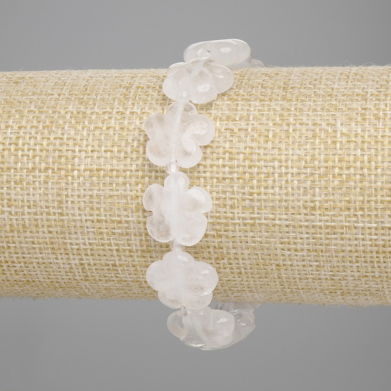 Bracelet with Rock Crystal 'Flower', diameter 15 mm ±, length 18 cm ±, seed beads 3 mm ±, stretch cord