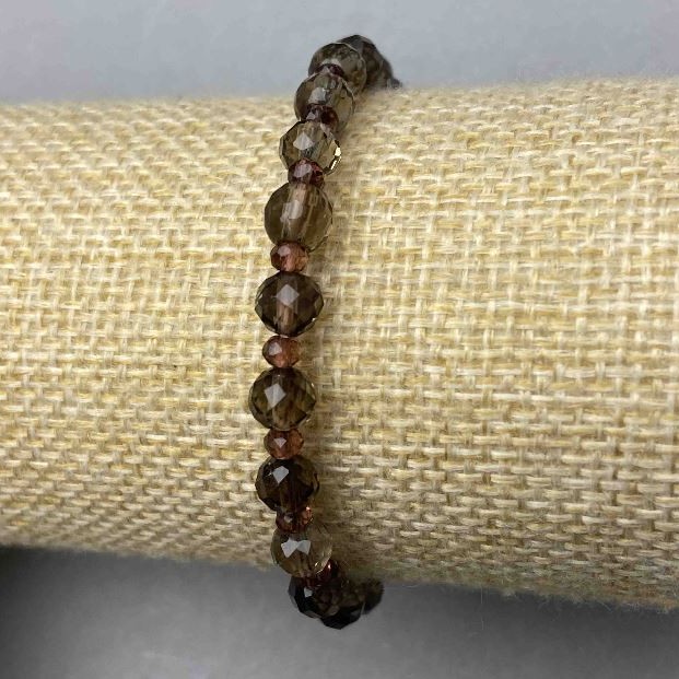 Bracelet with smoky quartz beads (6 mm, faceted) and Czech crystal rondelles (3×3 mm, faceted), 18 cm stretch