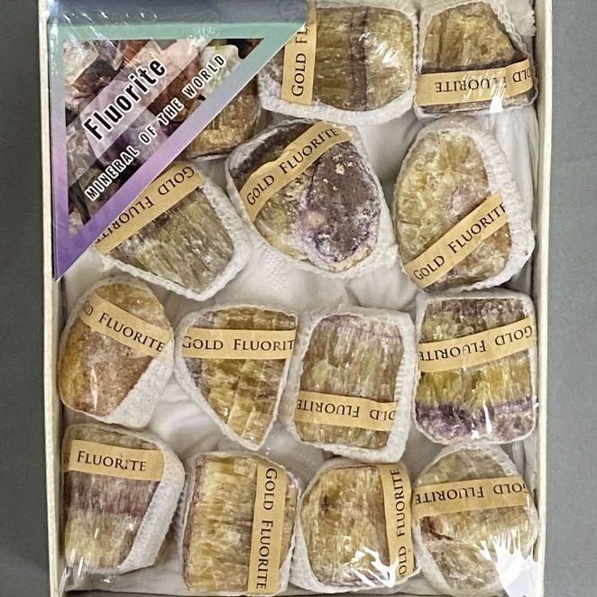 Fluorite souvenir stone assortment, sizes 17×13 cm+ (price per box)