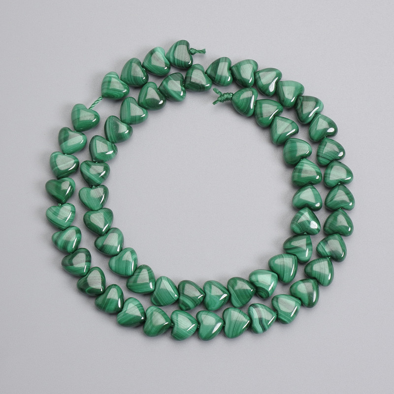 Natural Malachite Heart Beads 8×7–7.5 mm, 39 cm strand