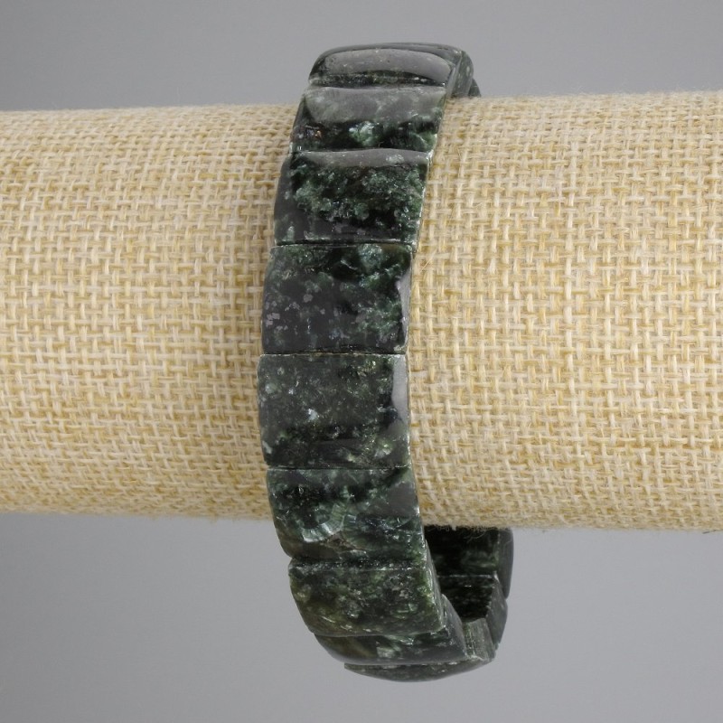 Bracelet with natural seraphinite, smooth links, bead size 15×12 mm, length 18 cm +/- stretch