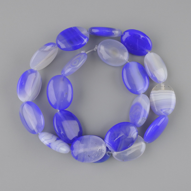 Agate Beads, Flat Oval, 19.5–20×15 mm, ± length 39 cm, on thread
