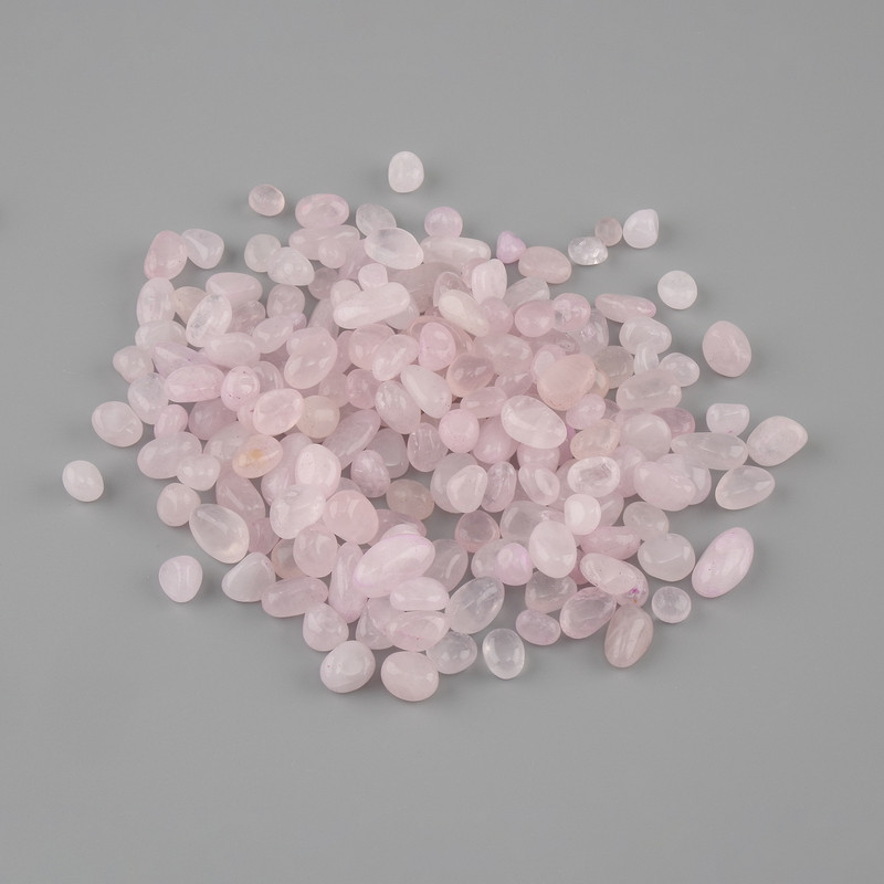 Pink quartz, tumbled undrilled chips, 6-15×6-8 mm, ± packaged 100 g (per 100 g ±)