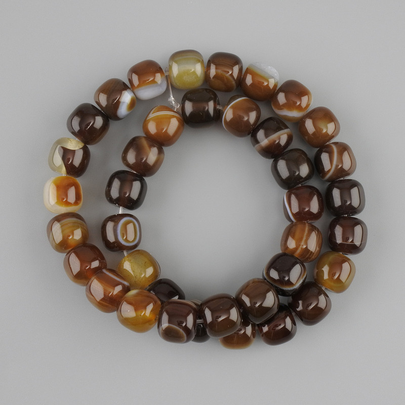 Agate barrel beads, 9×10 mm, 36 cm length on thread