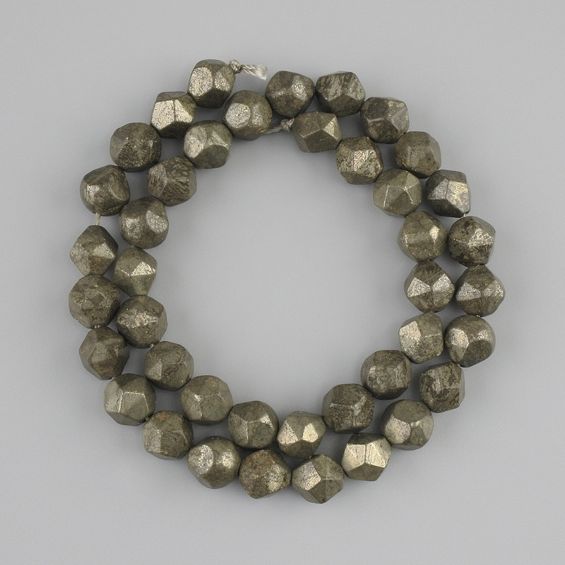Pyrite Beads Faceted 8–8.5×7–8 mm, 35 cm Thread Length
