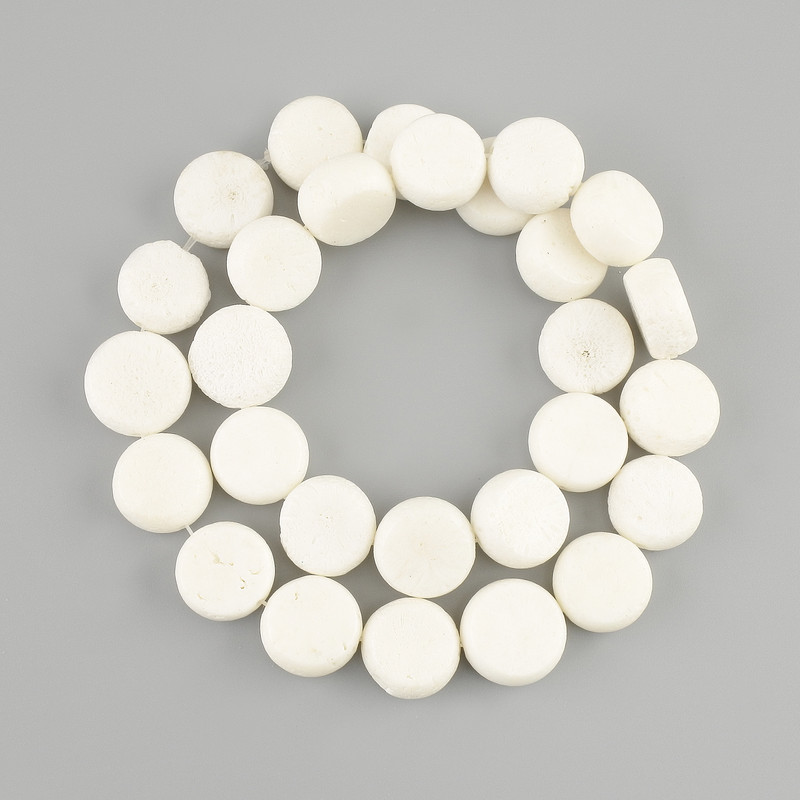Sponge Coral Beads – Coin-shaped, 14–15 mm, 40 cm length on thread