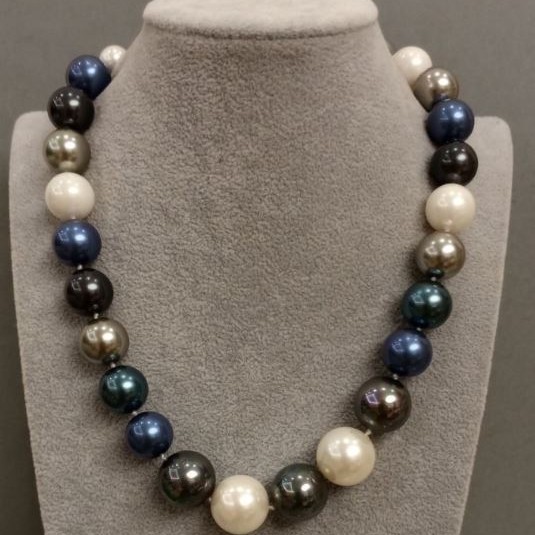 Majorca Pearl Necklace, 44 cm long ± with clasp