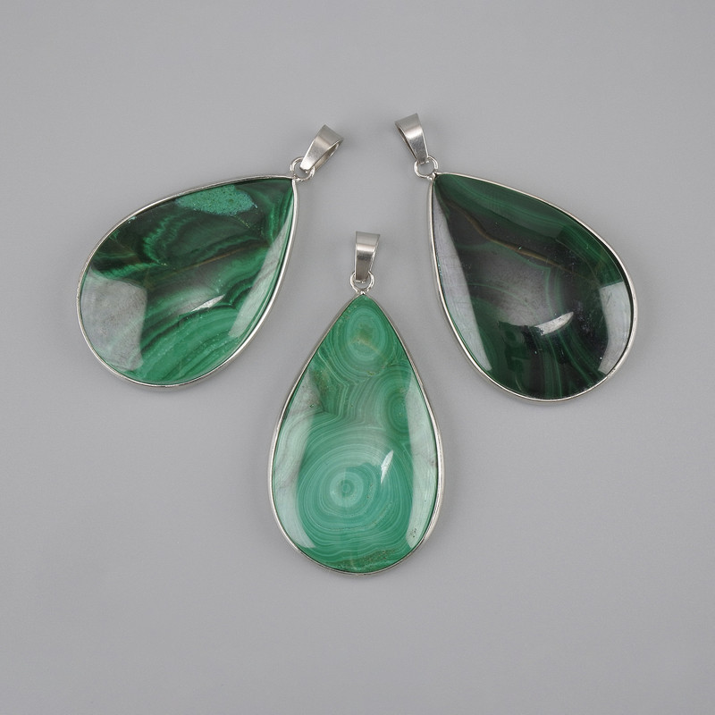 Malachite Pendant in a Silver-Toned Setting, 44×27 mm ±, length 57 mm ± (assorted sizes)