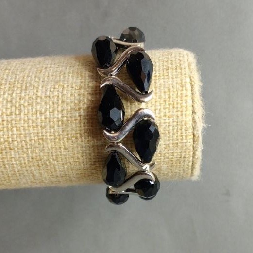 Czech Crystal Bracelet, 18 cm Stretch