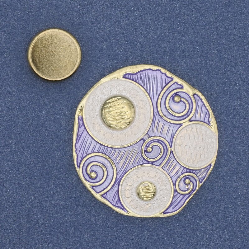 Magnetic brooch Accent enamel gold-tone metal 45mm+