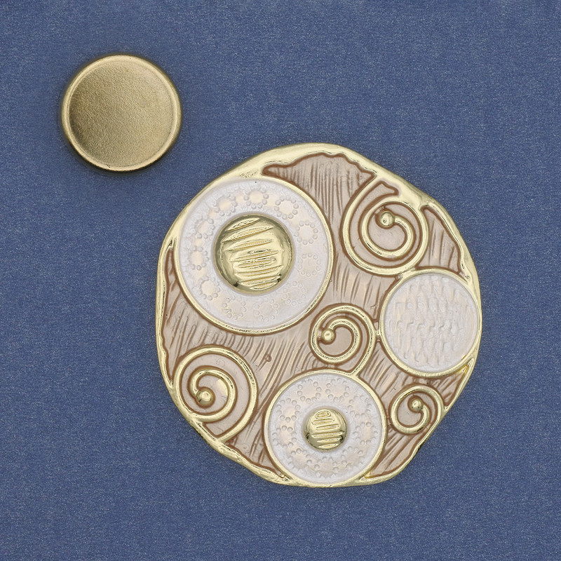 Magnetic brooch 'Accent' enamel on gold-tone metal 45mm+