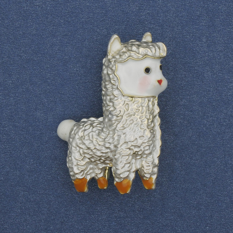 Llama enamel gold-tone metal brooch 33×24 mm+