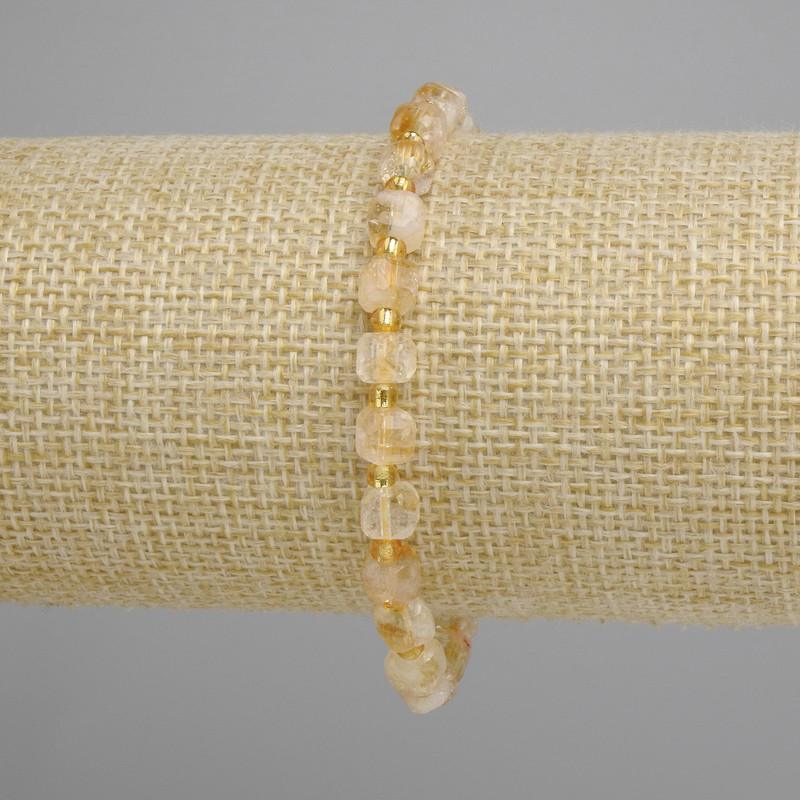 Citrine Faceted Cube Bracelet, 5×5 mm cubes, 3 mm seed beads, 18 cm long, stretch