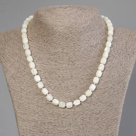 Necklace with Mother-of-Pearl Barrel Beads, diameter 8×7.5 mm, length 45 cm ± with clasp