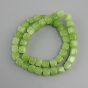 Beads Peridot Olivine Cube, 8–9 mm diameter, 38 cm length ±