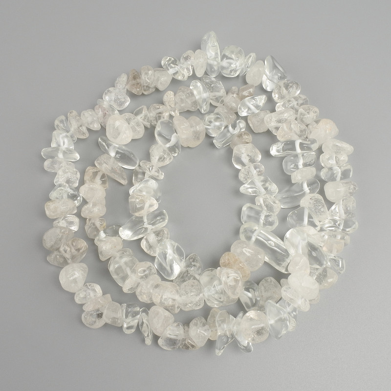 Rock Crystal Chip Beads, 10–21×3–12 mm, 78 cm on thread