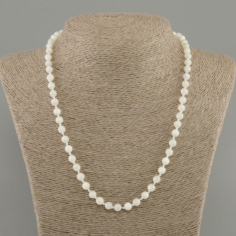 Mother-of-Pearl Necklace with Smooth Beads, 6 mm Diameter, 50 cm Length ± with Clasp