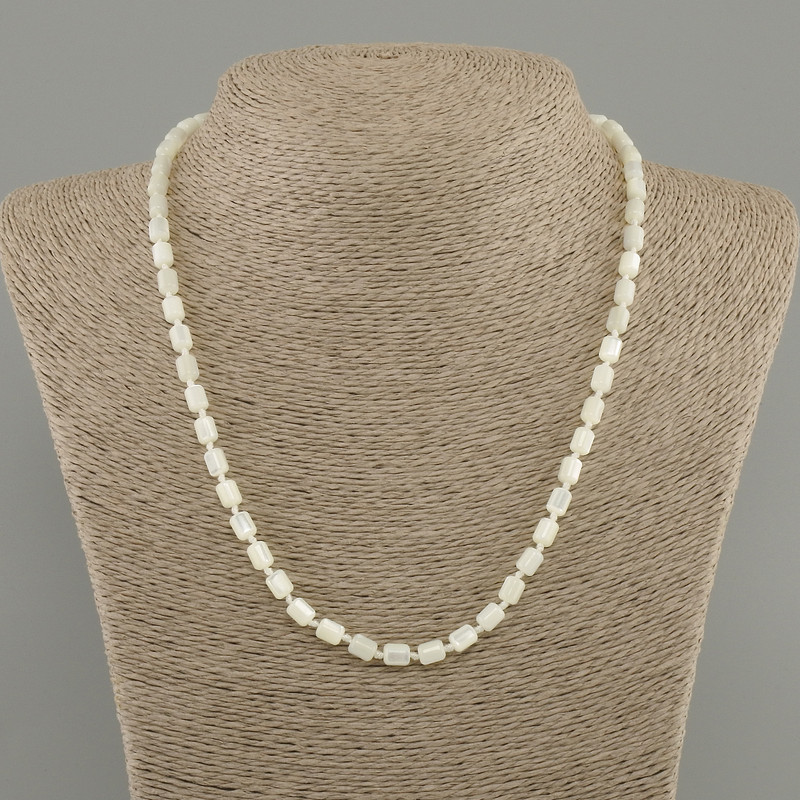Mother-of-Pearl Cylindrical Necklace, diameter 6x5 mm, length 50 cm, with clasp