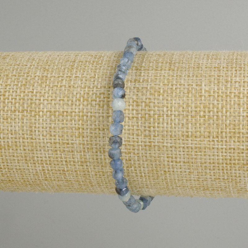 Kyanite bracelet, faceted cube, 4x4 mm, 18 cm length, stretch