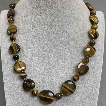 Tiger's Eye Necklace Heart-shaped Oval 16 mm and Beads 8.5 mm, 45 cm length, with Clasp