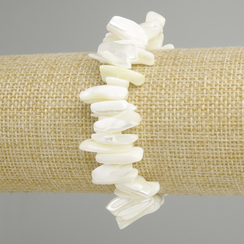 Bracelet with Mother-of-Pearl Chips, bead size 10-18x3-8 mm, length 18 cm, stretch